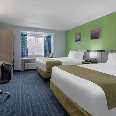 Microtel Inn By Wyndham Lake Norman Cornelius Exterior photo