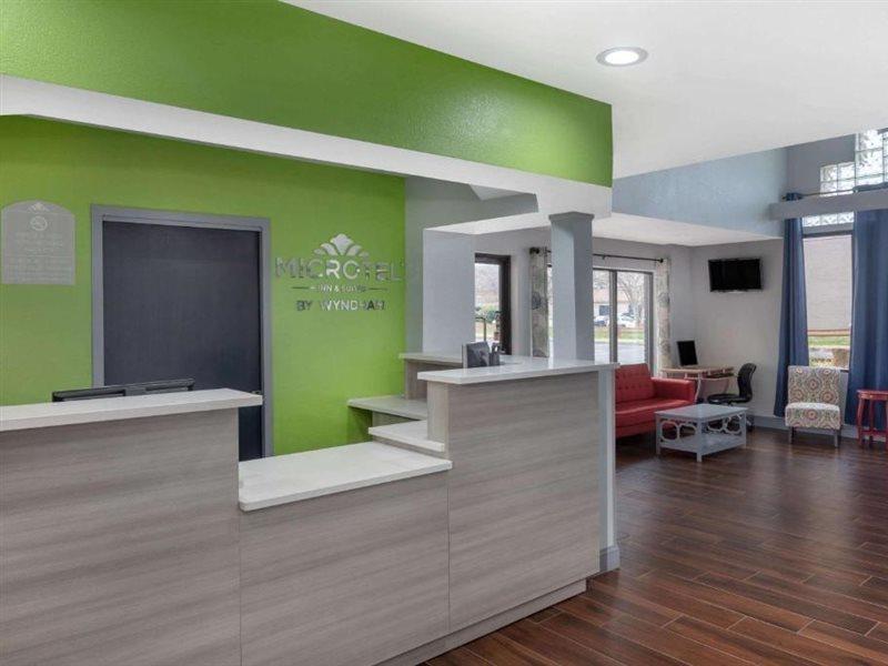 Microtel Inn By Wyndham Lake Norman Cornelius Exterior photo